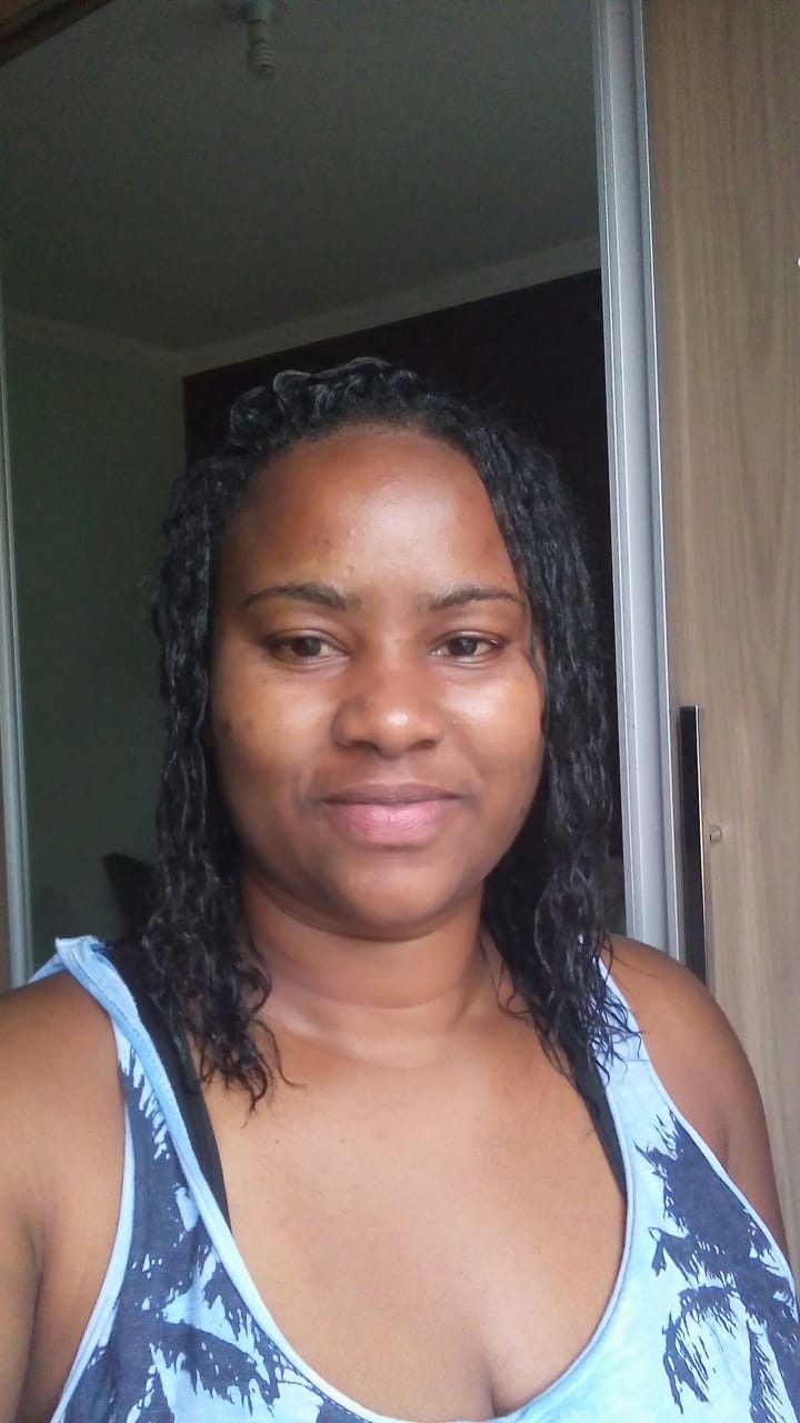 <em>Ana L.</em>